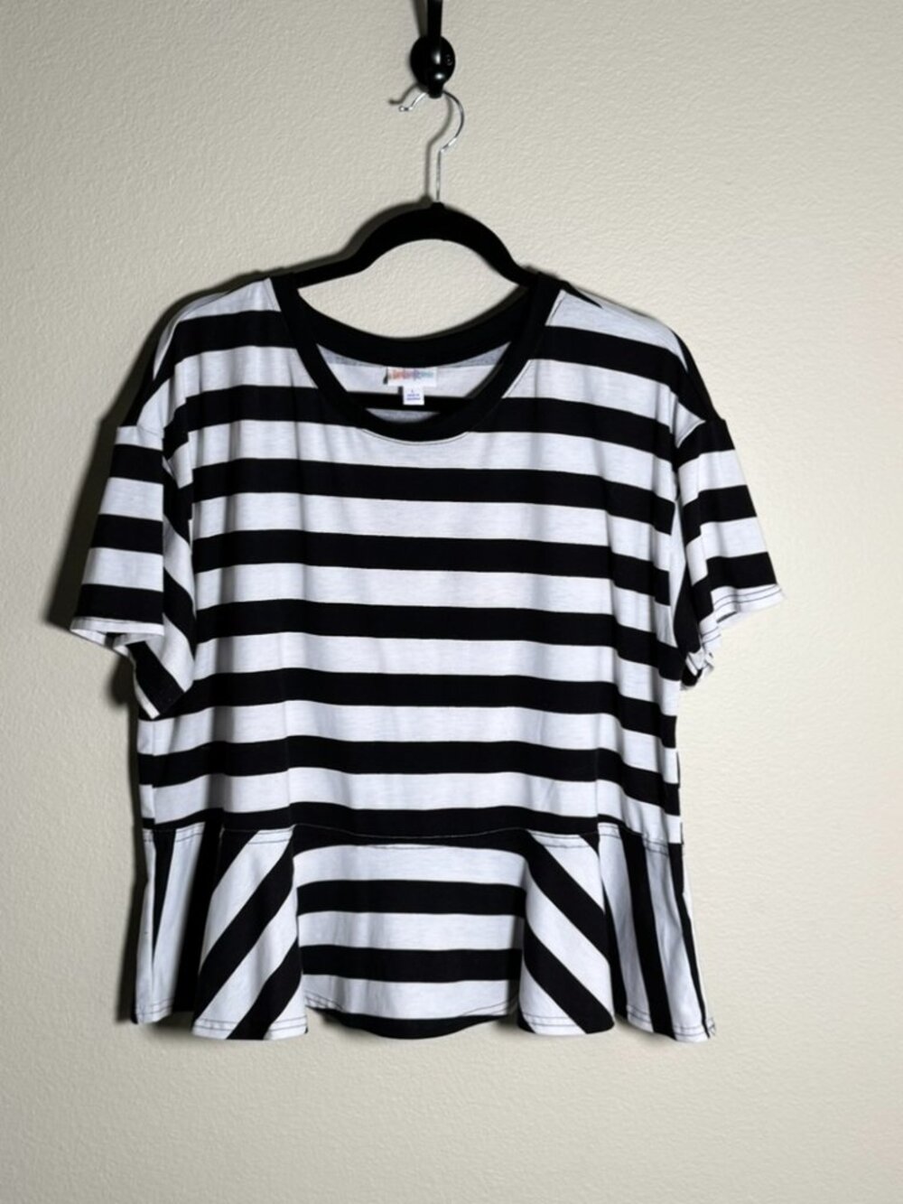 LuLaRoe Black and White Striped Top Sz L